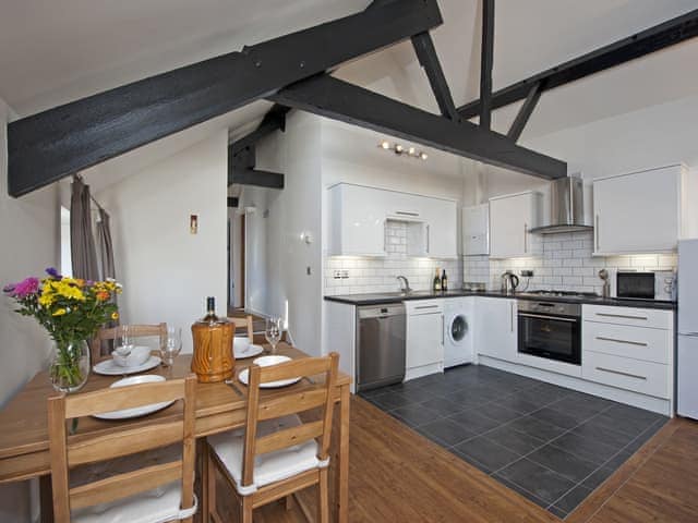 Kitchen | Lacewood Barn - Fernhill Farms, Ryde