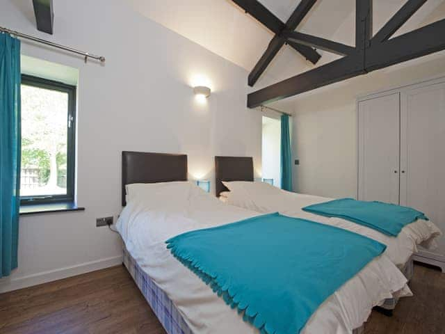 Twin bedroom | Lacewood Barn - Fernhill Farms, Ryde