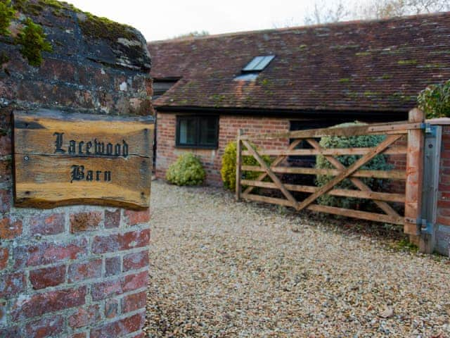 Exterior | Lacewood Barn - Fernhill Farms, Ryde