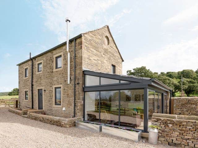 Lovely detached barn conversion | Moorgate Cottage - Moorgate Farm, Kelbrook, near Barnoldswick