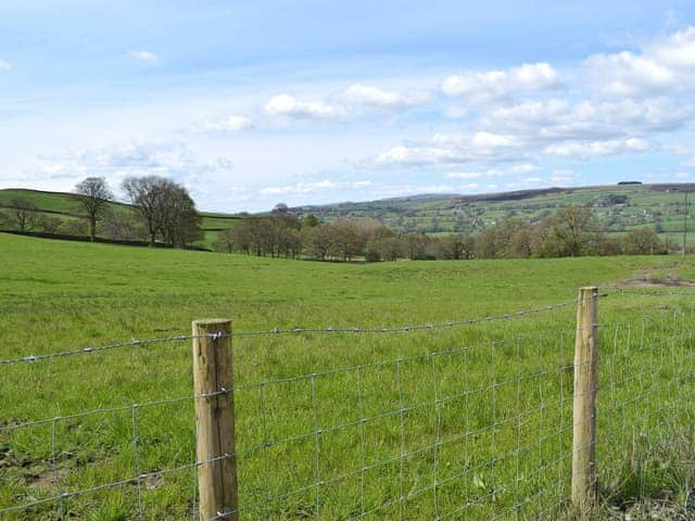 Beautiful surrounding countryside | Moorgate Cottage - Moorgate Farm, Kelbrook, near Barnoldswick