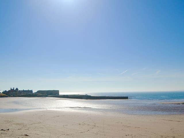 Scenic surrounding coastling | Sandy Toes, Beadnell, near Alnwick