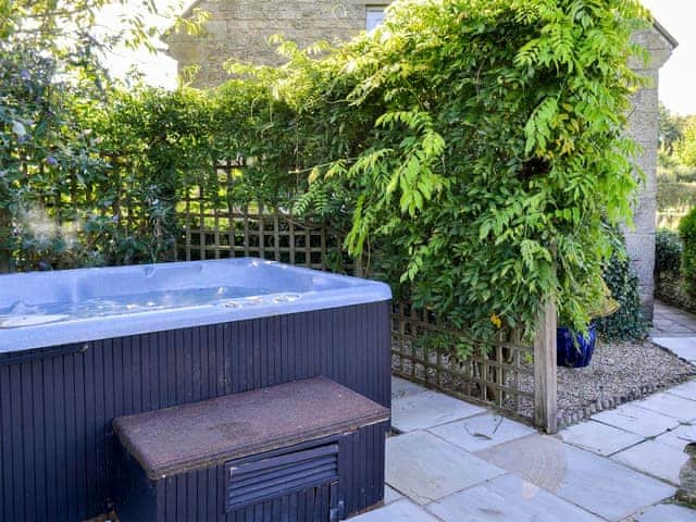 Private hot tub | Chapel Lodge - Sands Farm Cottages, Wilton near Pickering