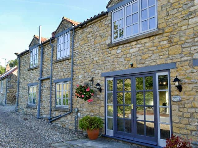 High quality holiday cottage  | Daisy Cottage - Sands Farm Cottages, Wilton near Pickering