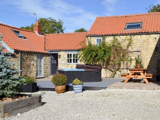 Quality holiday cottage | Jasmine Cottage - Sands Farm Cottages, Wilton near Pickering