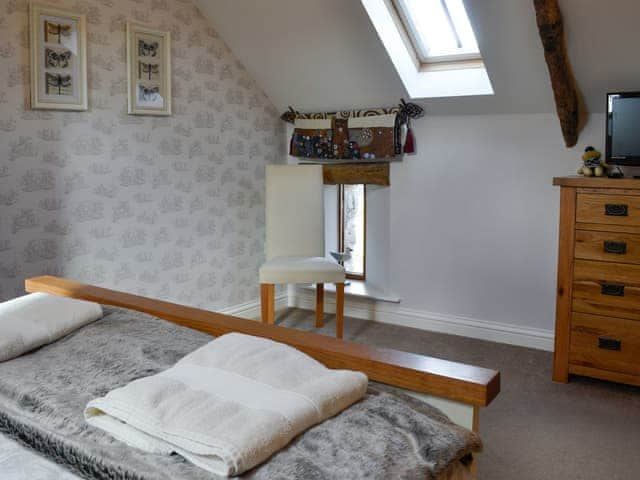 Double bedroom with en-suite shower | Swallow Barn, Torpenhow, near Wigton