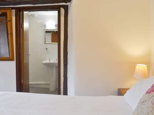 Peaceful en-suite double bedroom | Mill Apartment - Trimstone Manor Cottages, Trimstone, near Woolacombe