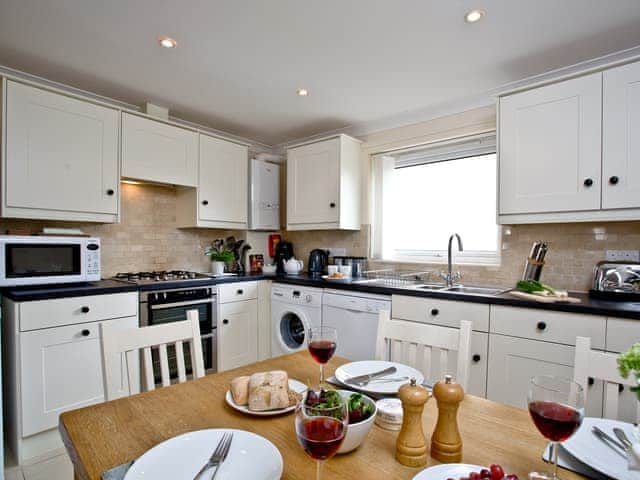 Kitchen/diner | 42 Moorings Reach - Moorings Reach, Brixham