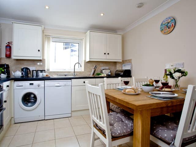 Kitchen/diner | 42 Moorings Reach - Moorings Reach, Brixham