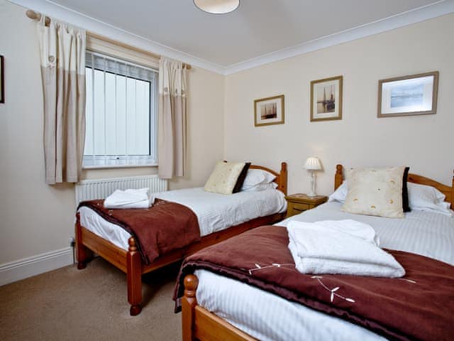 Twin bedroom | 42 Moorings Reach - Moorings Reach, Brixham