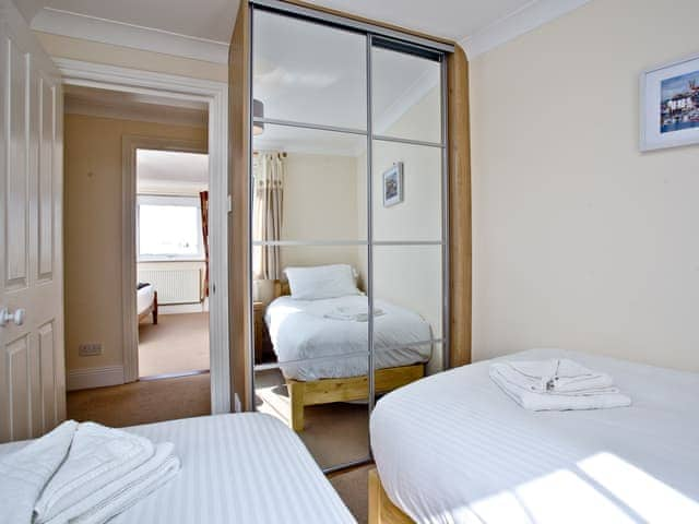 Twin bedroom | 42 Moorings Reach - Moorings Reach, Brixham