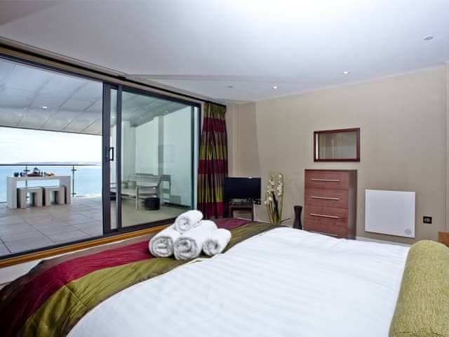 Double bedroom | The Penthouse Bay View - Nassau Court, Westward Ho!