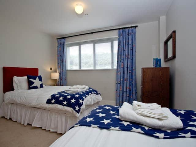 Twin bedroom | The Penthouse Bay View - Nassau Court, Westward Ho!