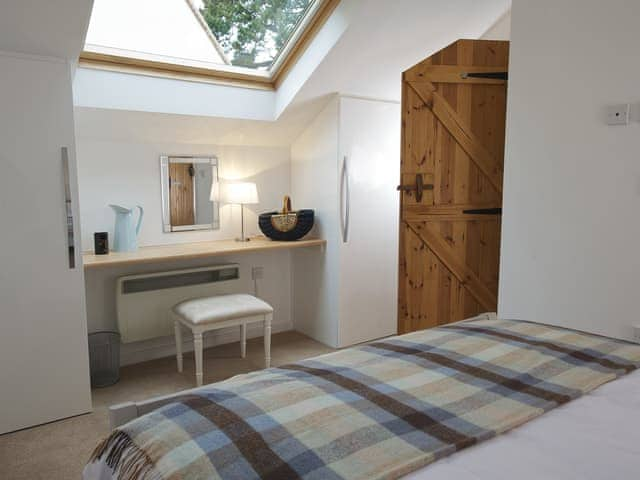 Double bedroom | Painters Cottage, Sutton Poyntz