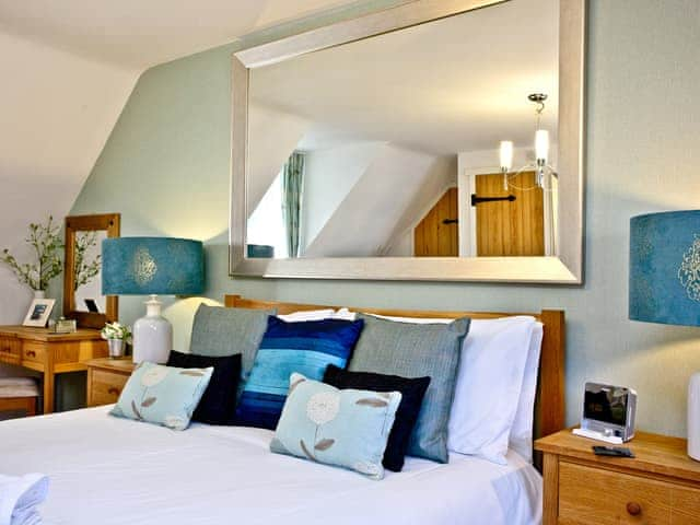 Double bedroom | Pebble Beach Cottage, West Lulworth