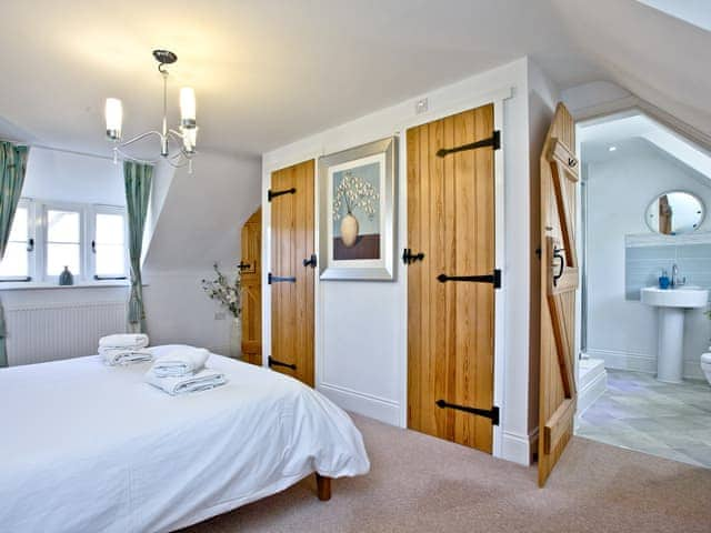 Double bedroom | Pebble Beach Cottage, West Lulworth