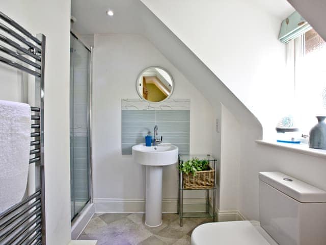 En-suite | Pebble Beach Cottage, West Lulworth