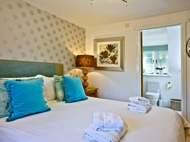 Double bedroom | Pebble Beach Cottage, West Lulworth