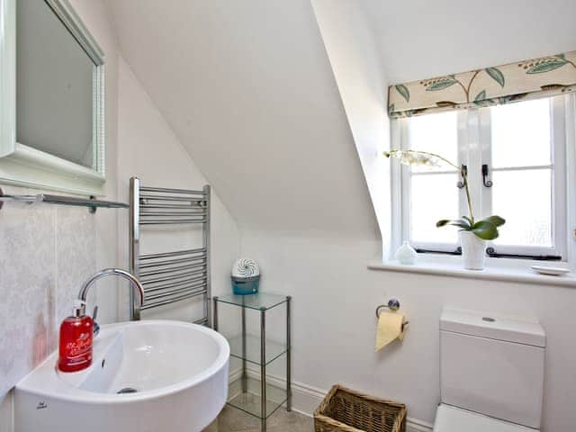 Bathroom | Pebble Beach Cottage, West Lulworth