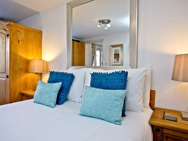 Double bedroom | Pebble Beach Cottage, West Lulworth