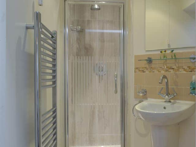 Shower room | Water Bailiffs Lodge - Lumsdale Cottages, Lumsdale, Tansley Wood, near Matlock