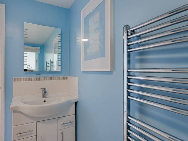 Bathroom | Mermaids - Seaton Beach Apartments, Seaton