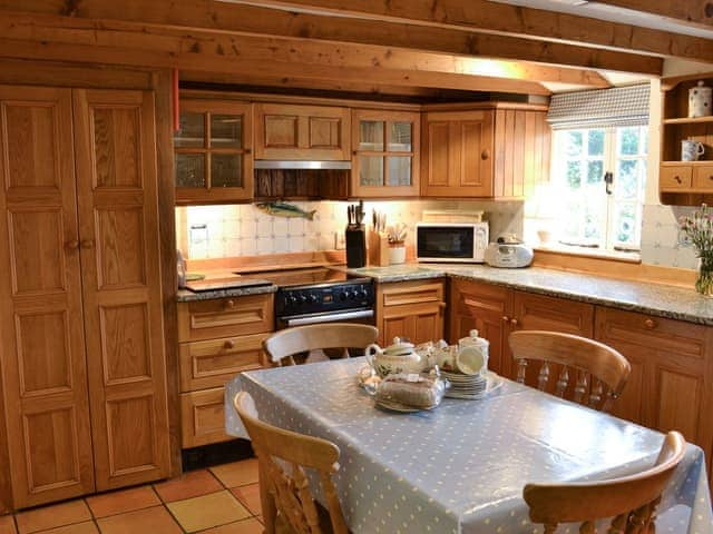 Kitchen / diner | Condurrow Cottage, Manaccan, near Helston