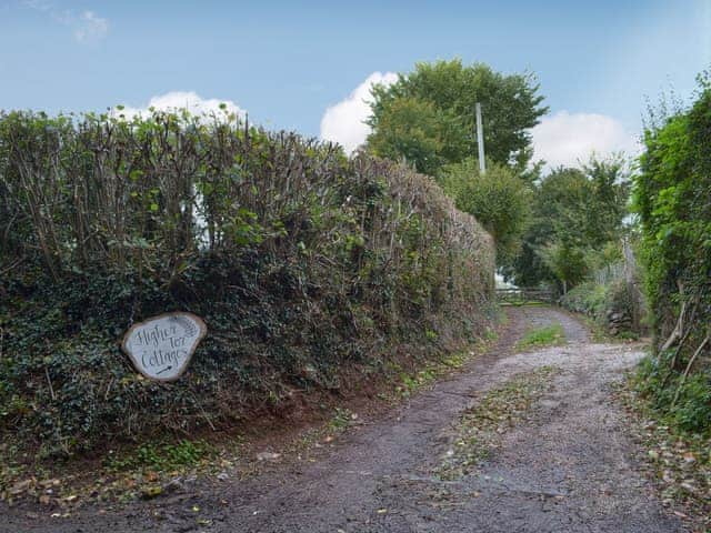 Tucked away down one of Devon&rsquo;s secluded country lanes | Robin Cottage, Swift Cottage - Higher Tor Cottages, East Ogwell, near Newton Abbot