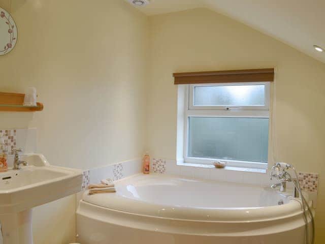 Bathroom | The Forge, Tumby Woodside
