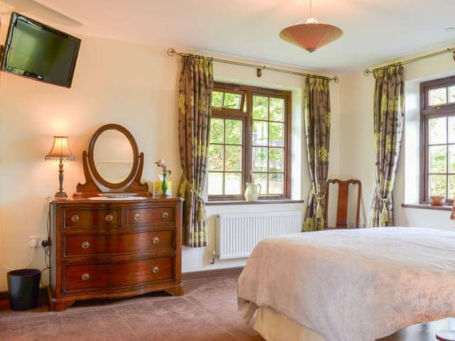 Cosy and relaxing double bedroom | Tripp Cottage, St Neot, near Liskeard