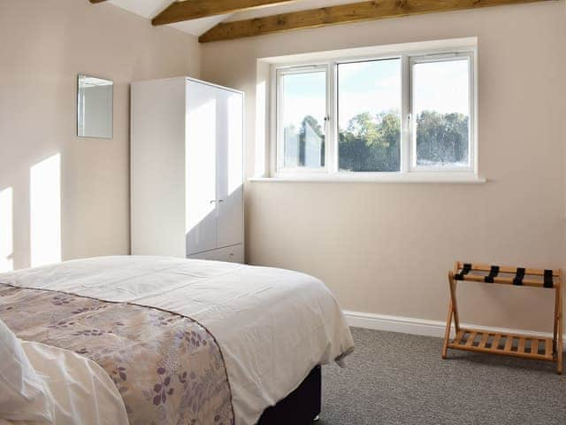 Comfortable double bedroom | Blacksmith&rsquo;s Cottage - Upwey Cottages, Weymouth