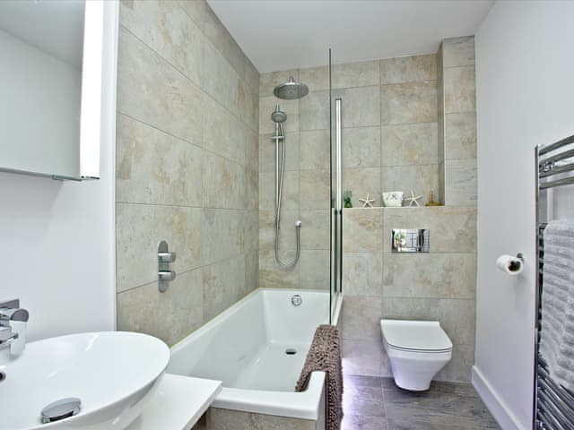 En-suite | Kittiwake, Portwrinkle