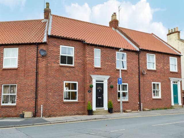 Great mid-terrace property | The Horseshoes, Hornsea