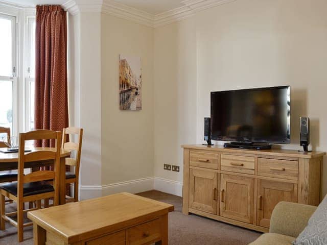 Self catering in Keswick with Short Breaks All Year, 2 bedrooms for rent.