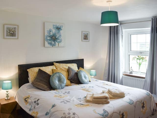 Charming double bedroom | Bumblebee Nook, Yanwath, near Pooley Bridge