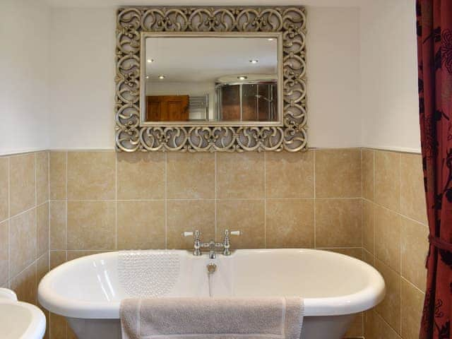 Free standing bath | Bumblebee Nook, Yanwath, near Pooley Bridge