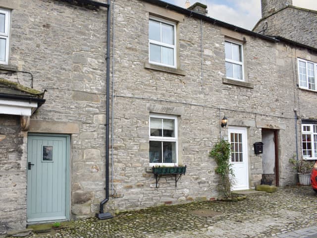 Charming stone-built holiday home | Slater’s Cottage, Middleham, near Leyburn