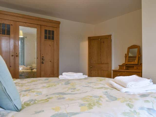 Ample storage within double bedroom | Slater&rsquo;s Cottage, Middleham, near Leyburn