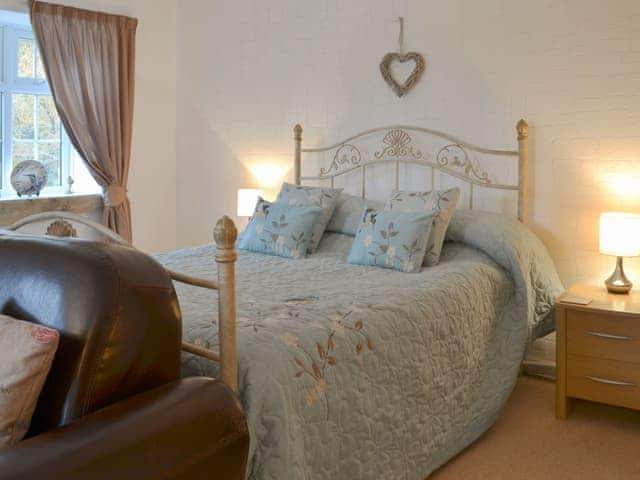 Living/dining/ bedroom | Kingfisher Apartment - Rosecraddoc Manor, Liskeard