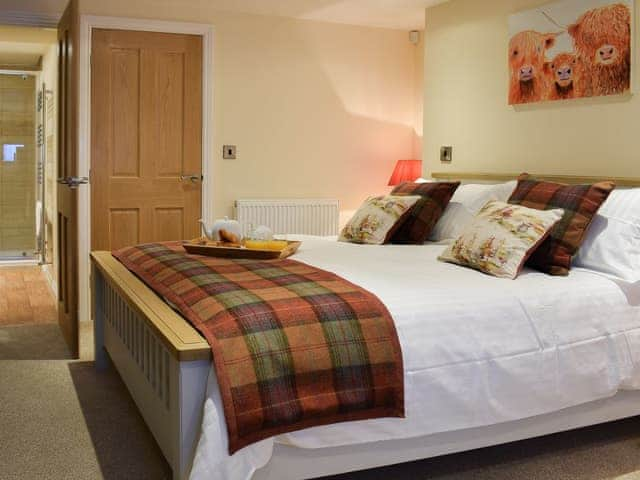 Double bedroom with en-suite | The Hideaway, Sleights, near Whitby