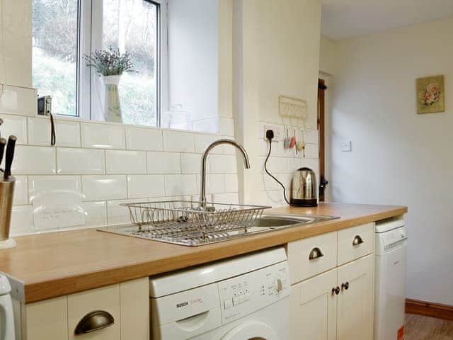 Well-equipped fitted kitchen | The Tottsie, Bassenthwaite, near Cockermouth