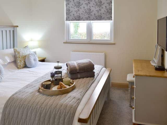 Peaceful en-suite double bedroom | Robin Cottage - Higher Tor Cottages, East Ogwell, near Newton Abbot