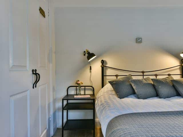 Double bedroom | The Old Dairy, West Chiltington