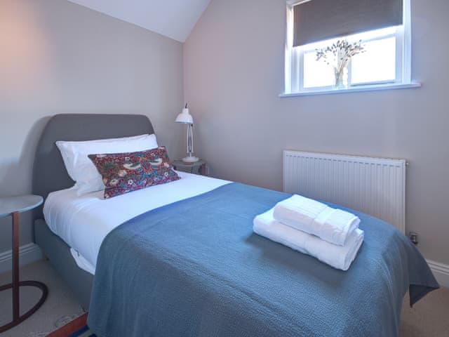 Single bedroom | Cirencester Place, Cirencester