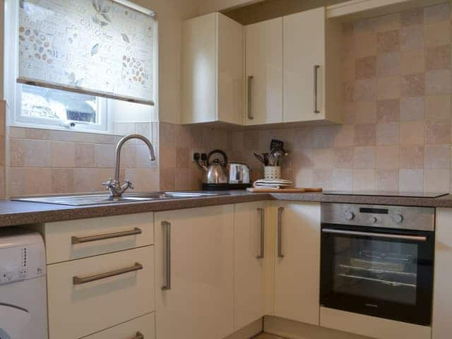 Kitchen | Bridgend Cottage, Lostwithiel