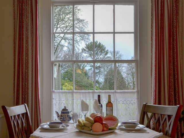 Charming dining area | Isolda&rsquo;s - Lanwithan Manor Apartments, Lostwithiel