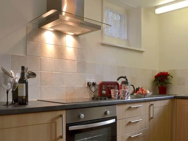 Kitchen | Isolda&rsquo;s - Lanwithan Manor Apartments, Lostwithiel