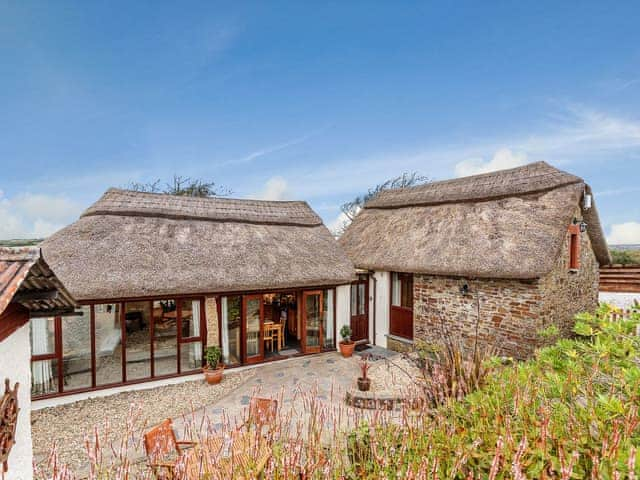 Exterior | Aurora Barn, Bude