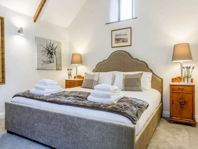 Double bedroom | Aurora Barn, Bude