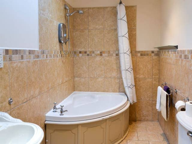 Bathroom | Millkeepers Lodge, Spindlestone Mill near Bamburgh